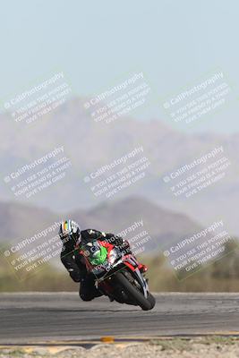 media/Oct-26-2025-Race Pace (Sun) [[c1447ca738]]/Non Verified (1st 20 Minutes of every Hour)/4-Turn 14 (1110am)/